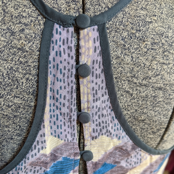 Kimchi Blue Urban Outfitters - Blue and purple flowy 100% silk tank top - Picture 3 of 7